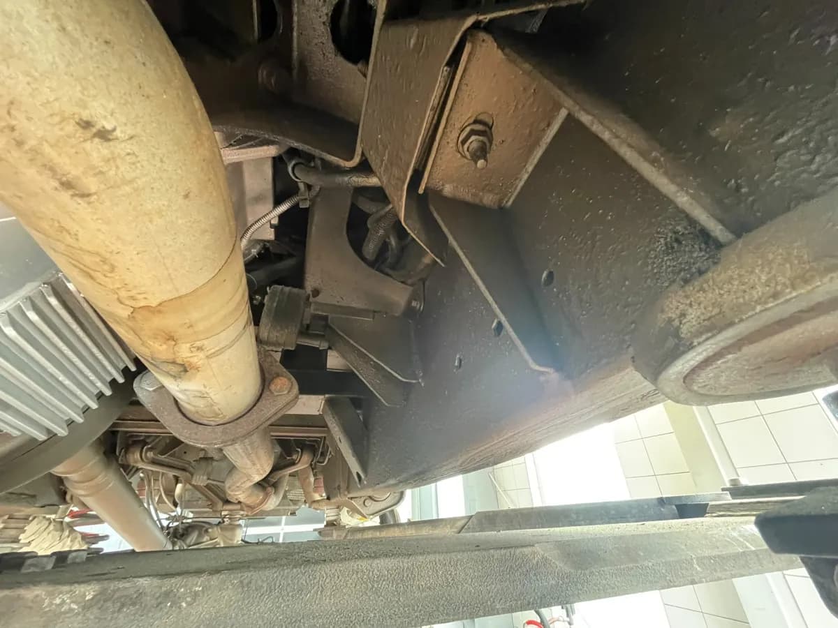Unterbodenschutz Auto – Rostschutz mit Trockeneisreinigung